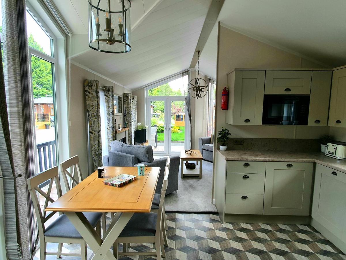 Grand Eagles Luxury Lodge, Auchterarder 퍼스 외부 사진
